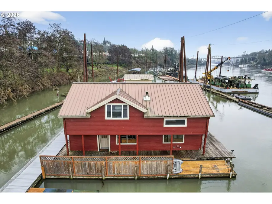 1701 Clackamette Dr #2, Oregon City, OR 97045 - Image #2