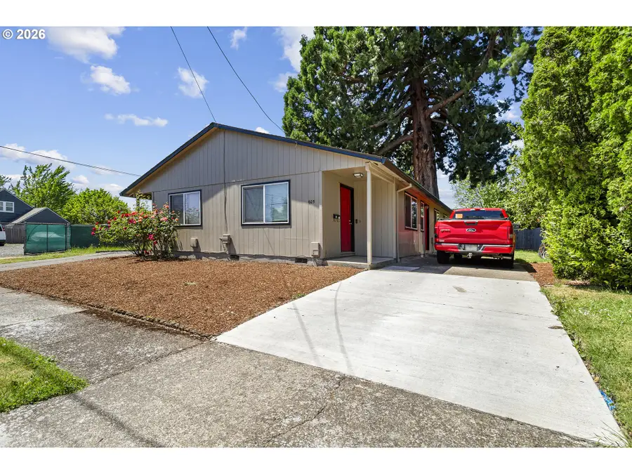 605 S Center St, Newberg, OR 97132 - #2