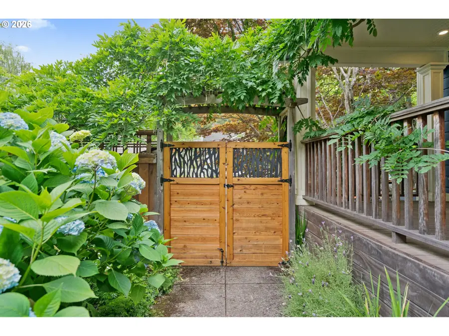 724 SE 27th Ave, Portland, OR 97214 - #2
