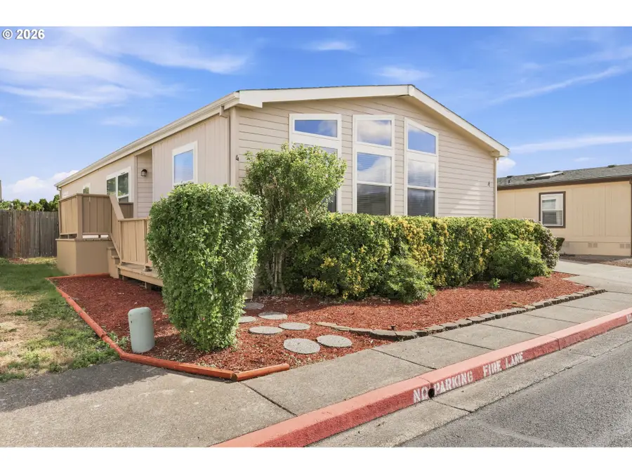 1000 S Mckern Ct #4, Newberg, OR 97132 - #2
