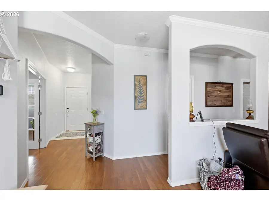 3717 Riviera, Eugene, OR 97402 - #3