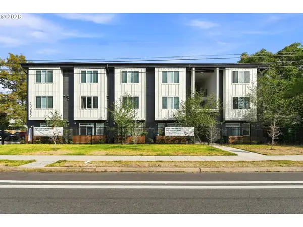 10985 E Burnside St #23, Portland, OR 97216