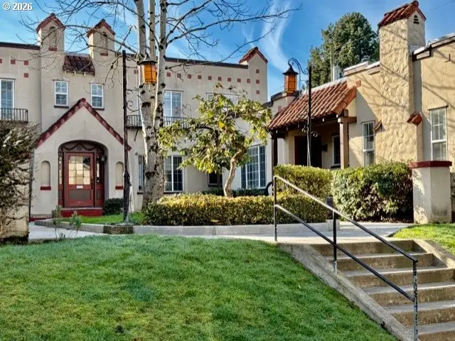 2010 SE Sherman St, Portland, OR 97214 - #1