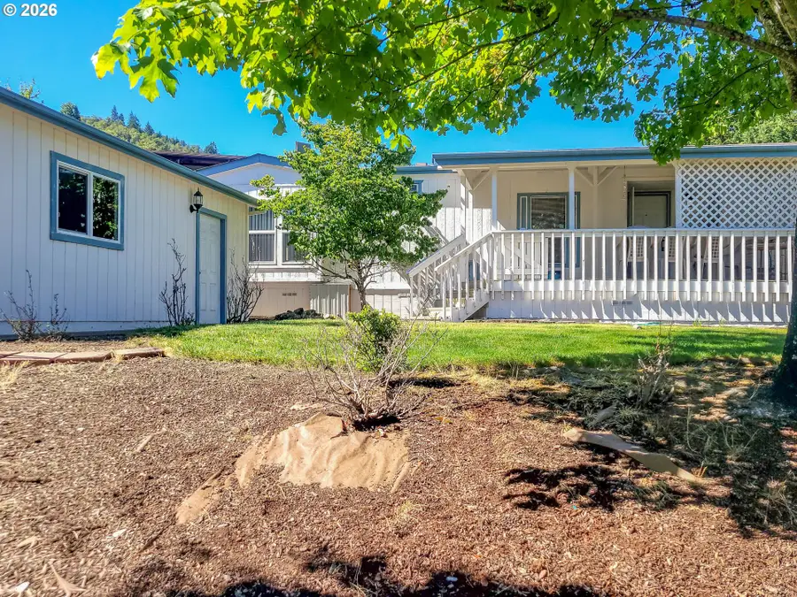 177 W Angela Ct, Roseburg, OR 97471 - #2