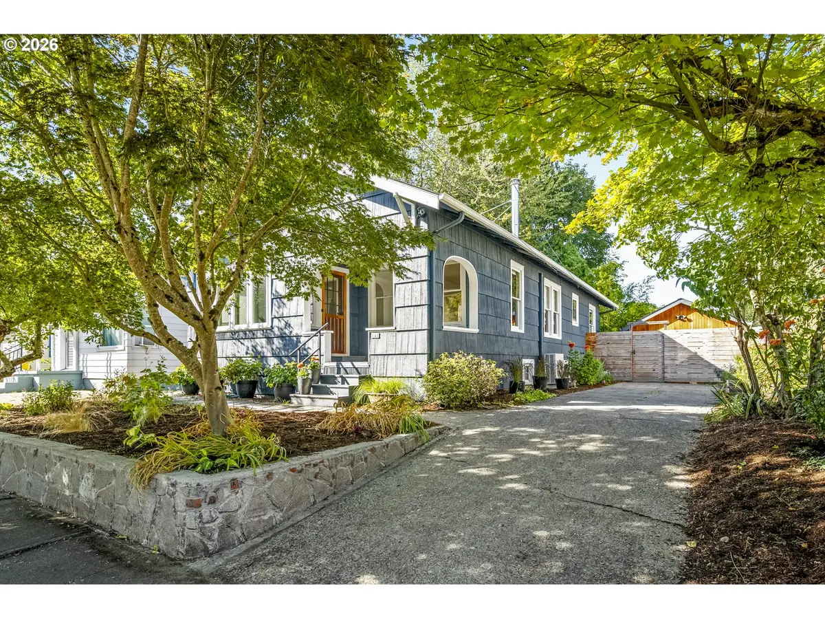 641 NE Holland St, Portland, OR 97211 - #1