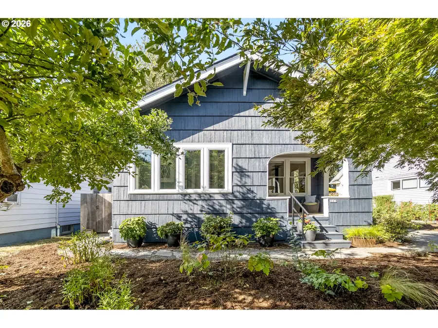 641 NE Holland St, Portland, OR 97211 - #2