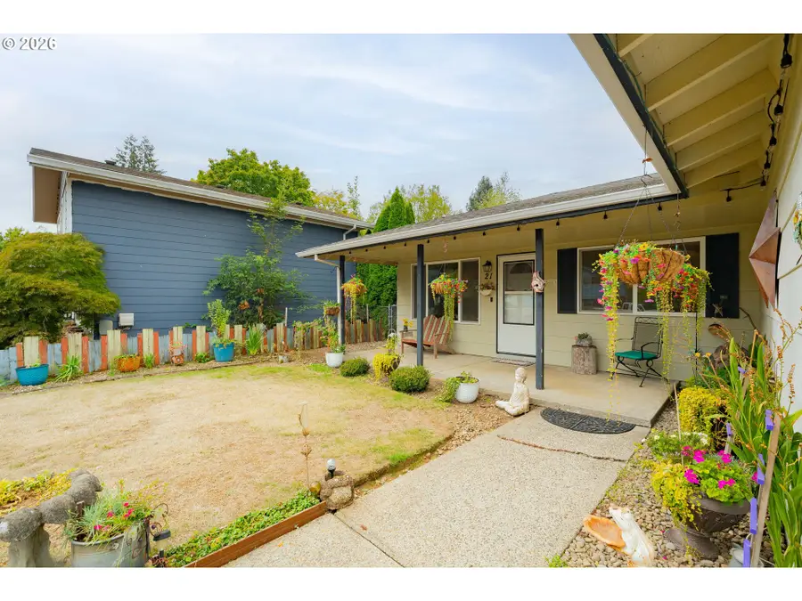 21 NE 199th Ave, Portland, OR 97230 - #2