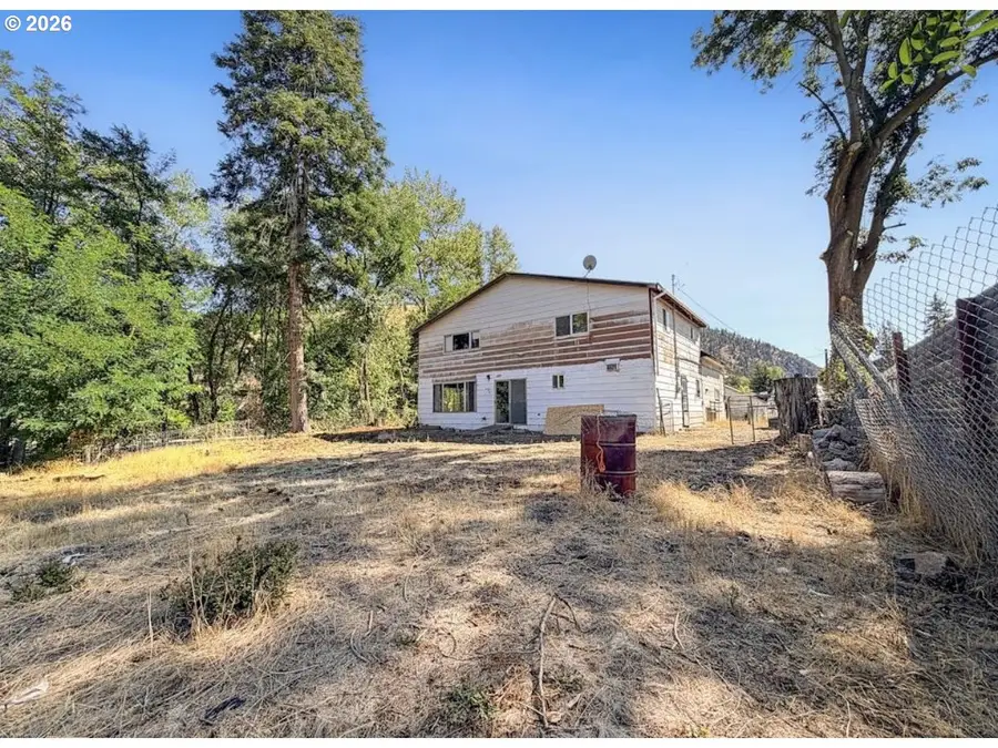 100 W Bridge Rd, Canyon City, OR 97820 - #2