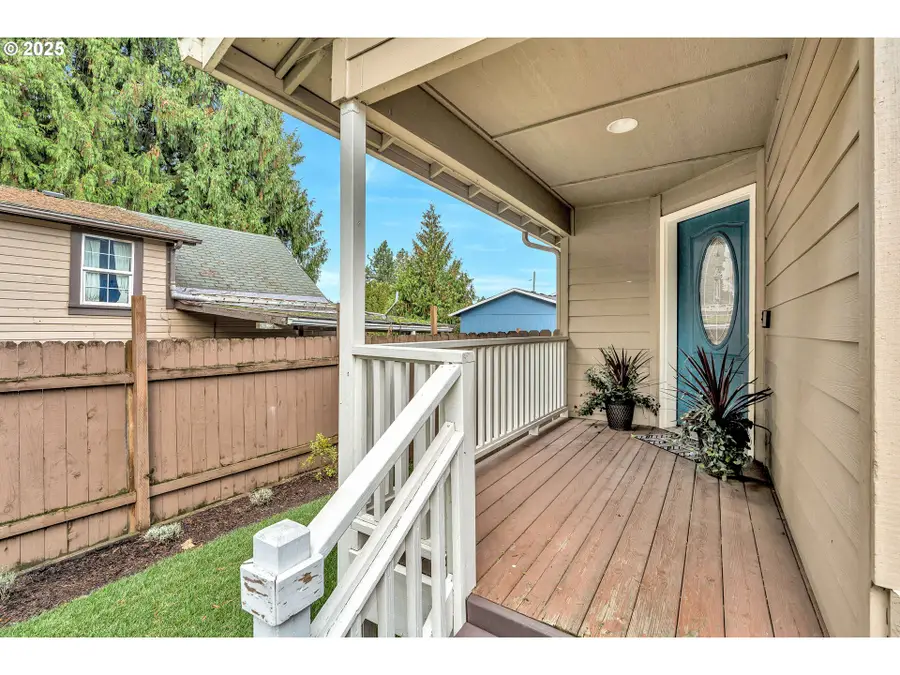8 Elm St, Ridgefield, WA 98642 - Image #3
