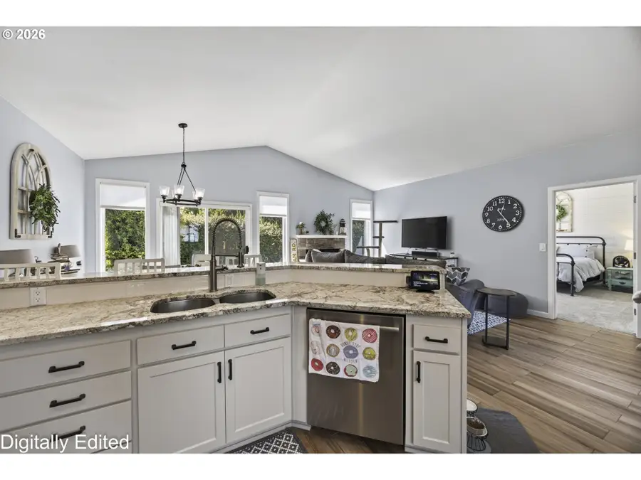 2026 Royal St Georges Dr, Florence, OR 97439 - #3