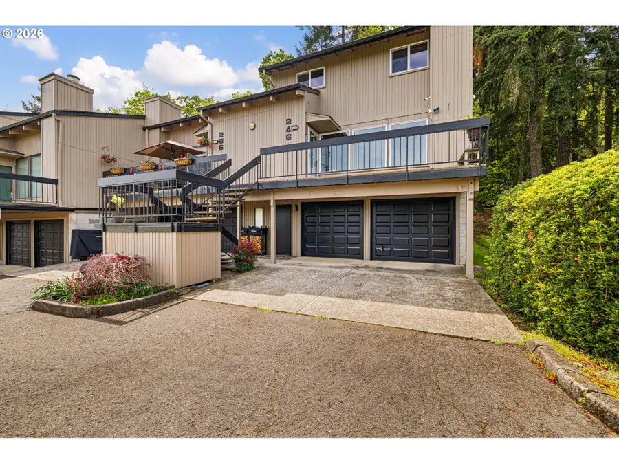 246 Woodridge Dr, Eugene, OR 97405 - #2