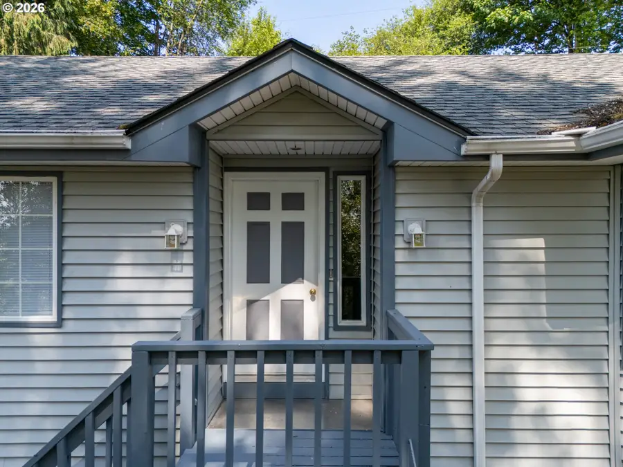 2340 Kelso Dr, Kelso, WA 98626 - #2