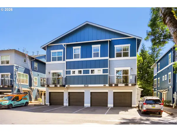 22862 SW Forest Creek Dr #203, Sherwood, OR 97140