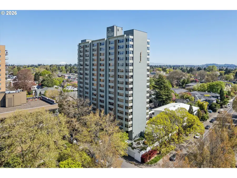 1220 NE 17th Ave #3D, Portland, OR 97232 - #2