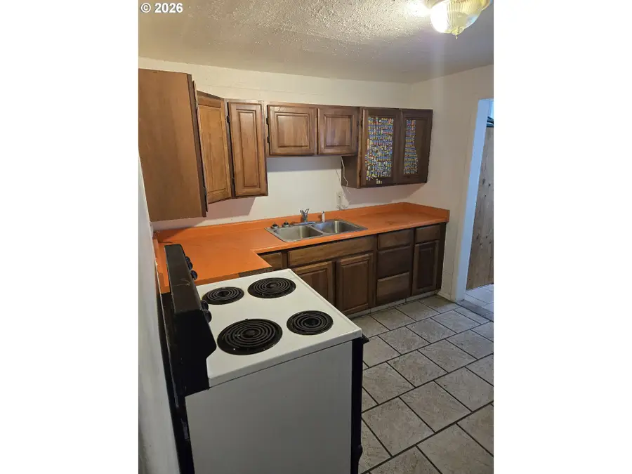 31 SE Darrell Ave, Winston, OR 97496 - #2