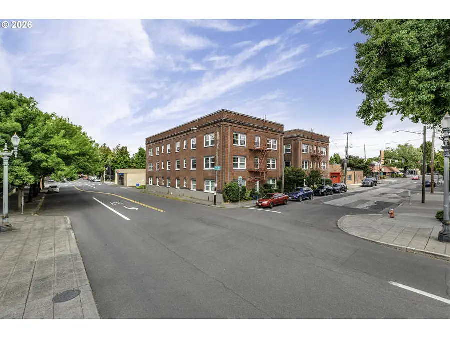 1509 NE 10th Ave #205, Portland, OR 97232 - #3