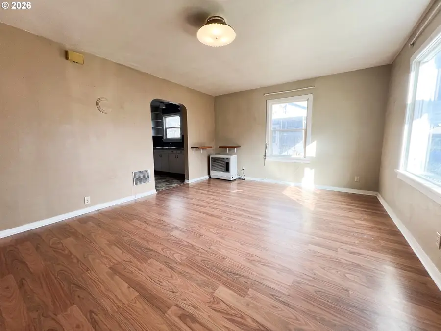 317 NW 3rd Ave, John Day, OR 97845 - #2