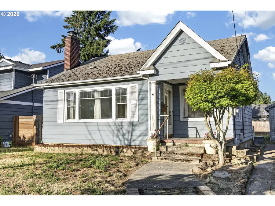 7024 N Burrage Ave, Portland, OR 97217 - #2