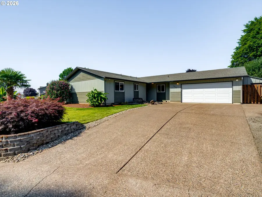 1635 SE Queenborough Ct, McMinnville, OR 97128 - #2