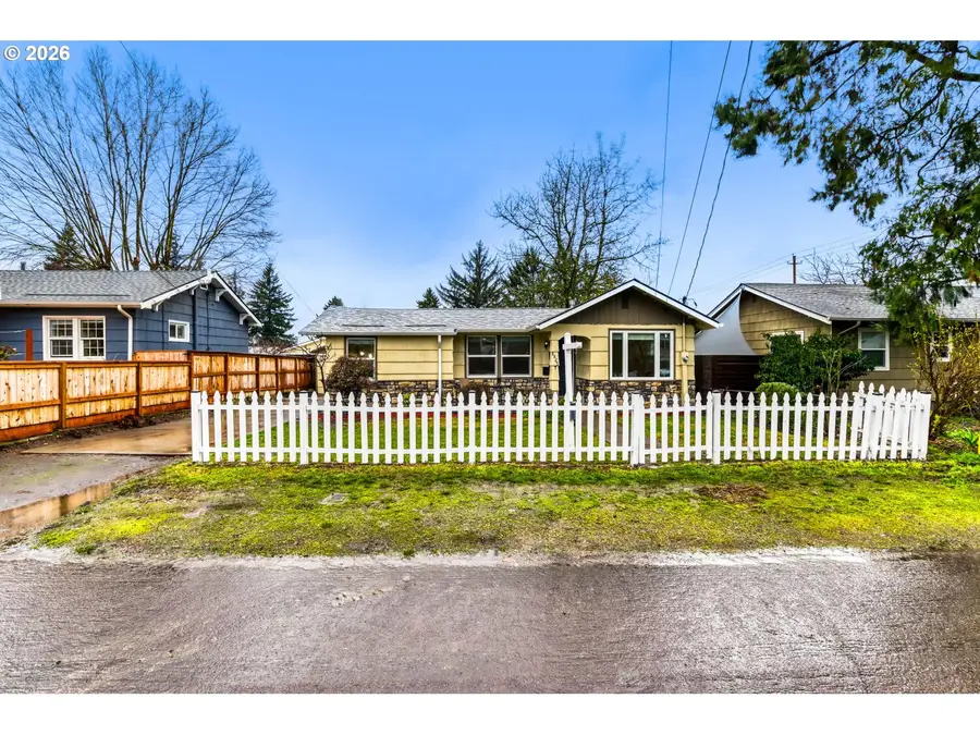 8825 NE Wygant St, Portland, OR 97220 - #2