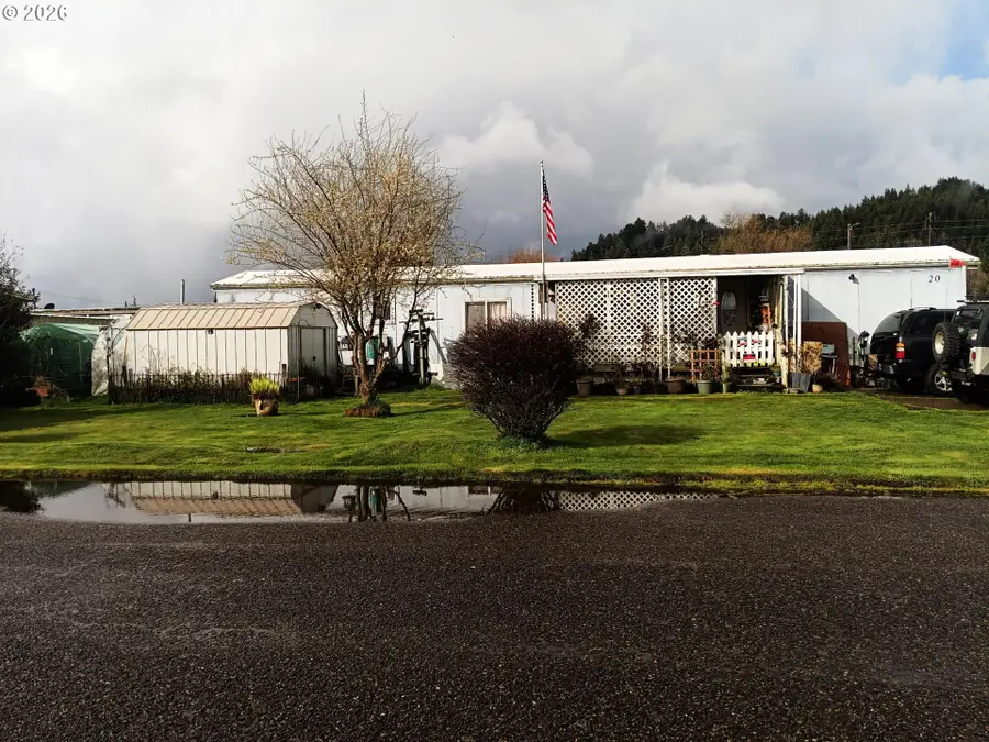 1000 N 8th St #20, Reedsport, OR 97467 - #2