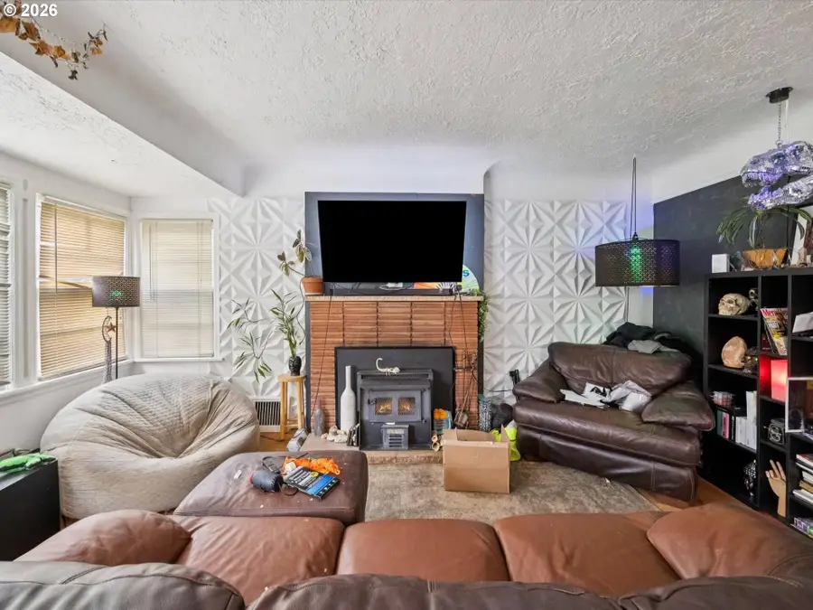 2323 SE 70th Ave, Portland, OR 97215 - #3