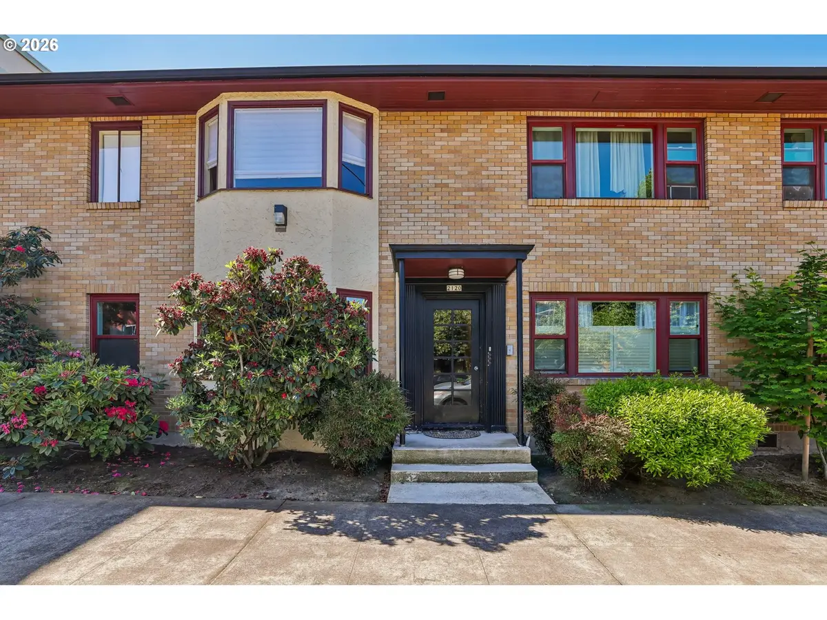 2120 NE Halsey St #31, Portland, OR 97232 - #1