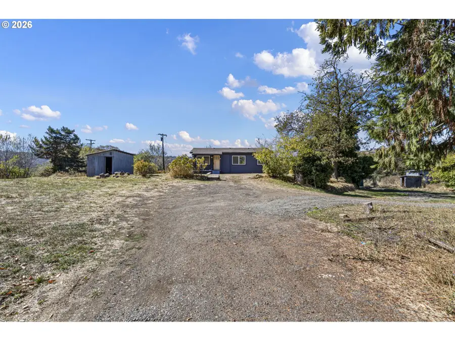 6228 Dole Rd, Myrtle Creek Riddle, OR 97457 - #3