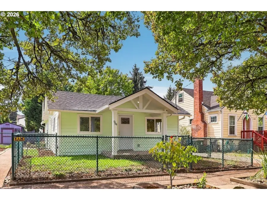 954 NE Norway St, Salem, OR 97301 - #2