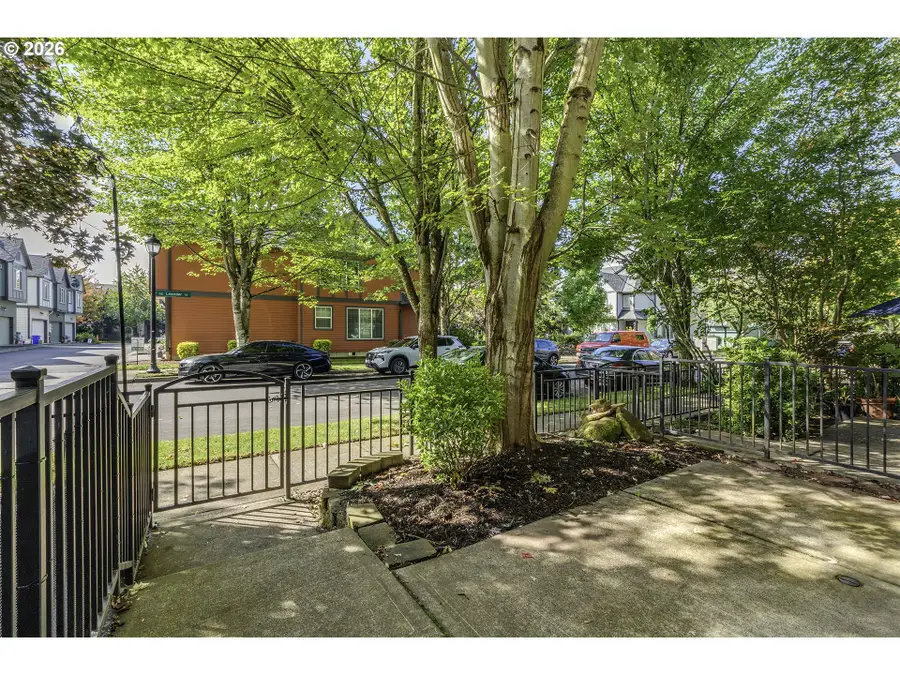 1271 SE Leander St, Hillsboro, OR 97123 - #3