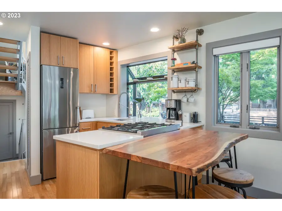 3300 Southshore Blvd, Lake Oswego, OR 97034 - #3