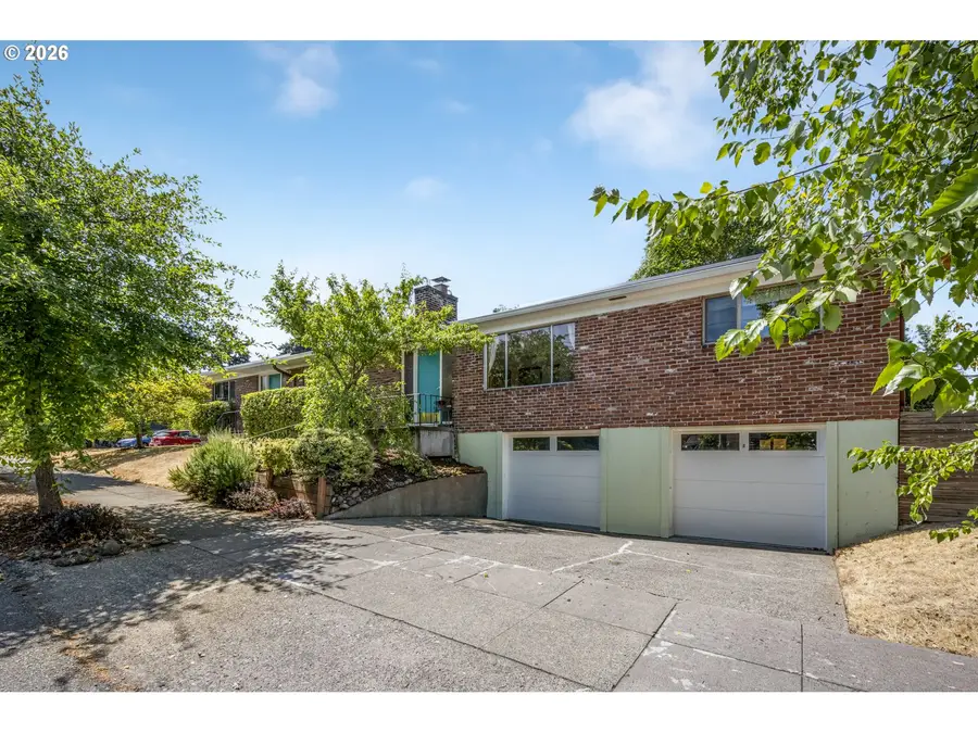 7207 N Albina Ave, Portland, OR 97217 - #2