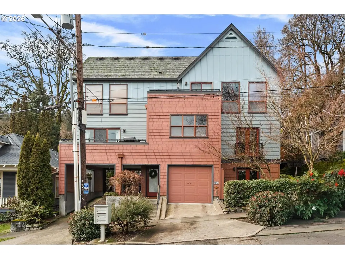 5047 SW View Point Ter #C, Portland, OR 97239 - Image #1