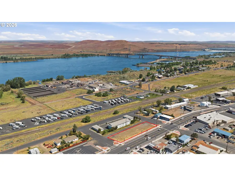 1101 6th St, Umatilla, OR 97882 - #2