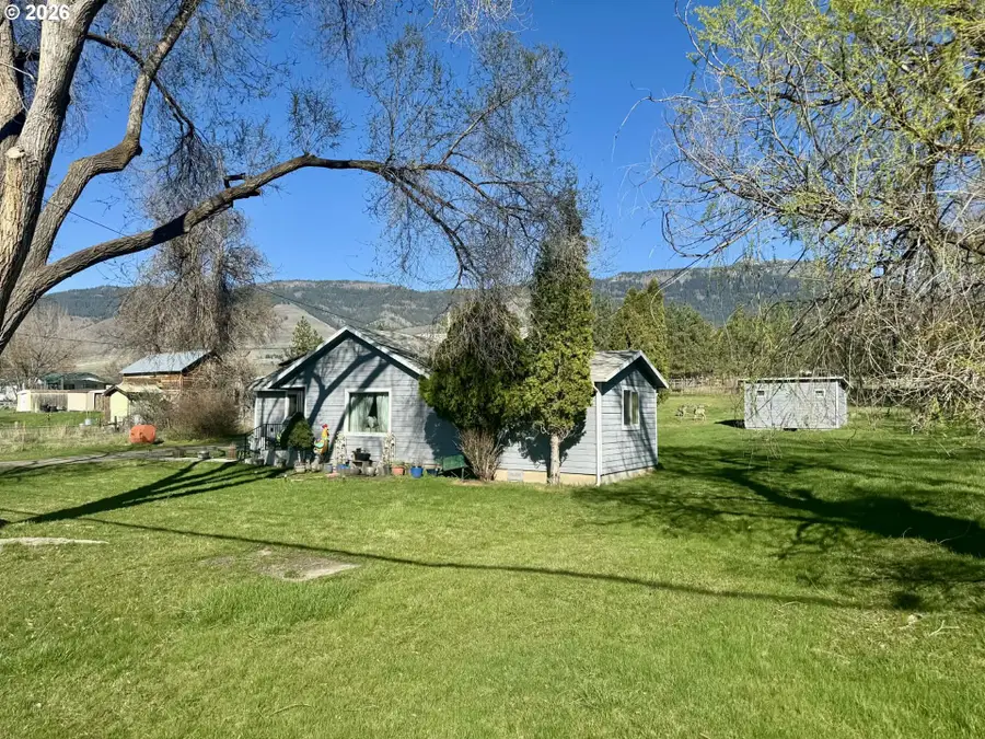 1107 Jasper St, Cove, OR 97824 - #2