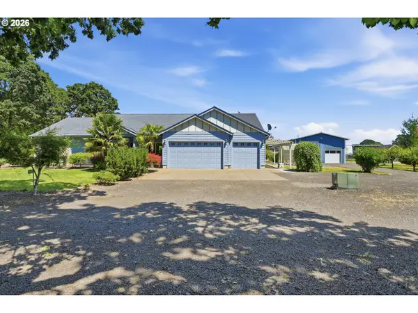 23420 NE Hyland Dr, Newberg, OR 97132
