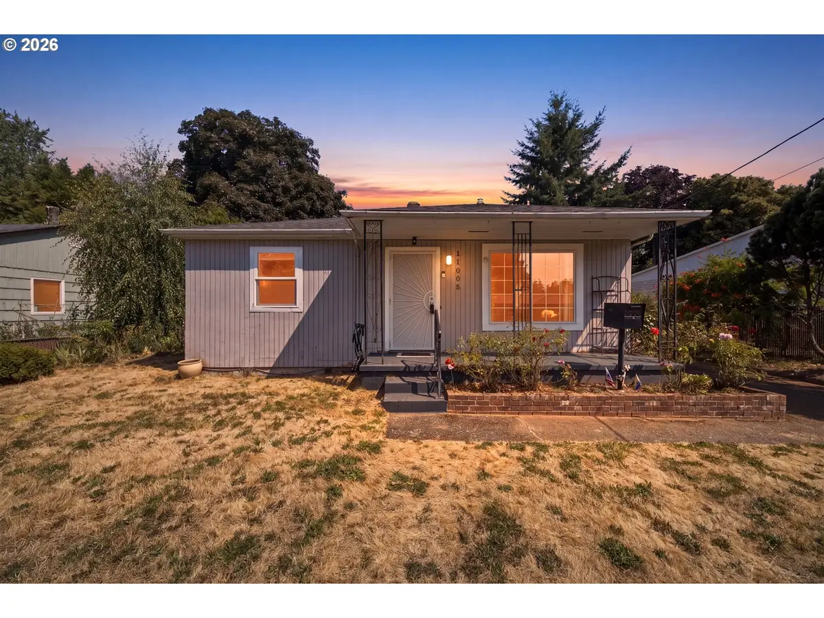11005 NE Schuyler St, Portland, OR 97220 - #1