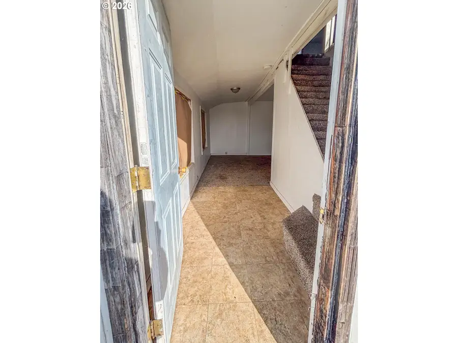 413 NE Nash St, Roseburg, OR 97470 - #3