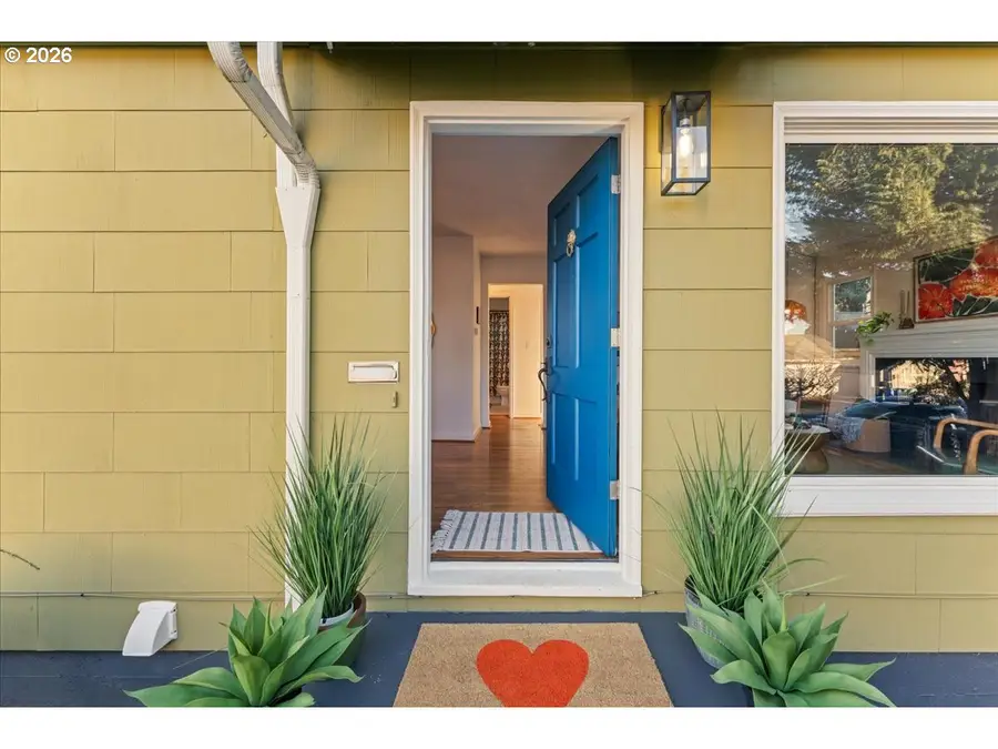 1766 NE Saratoga St, Portland, OR 97211 - Image #3