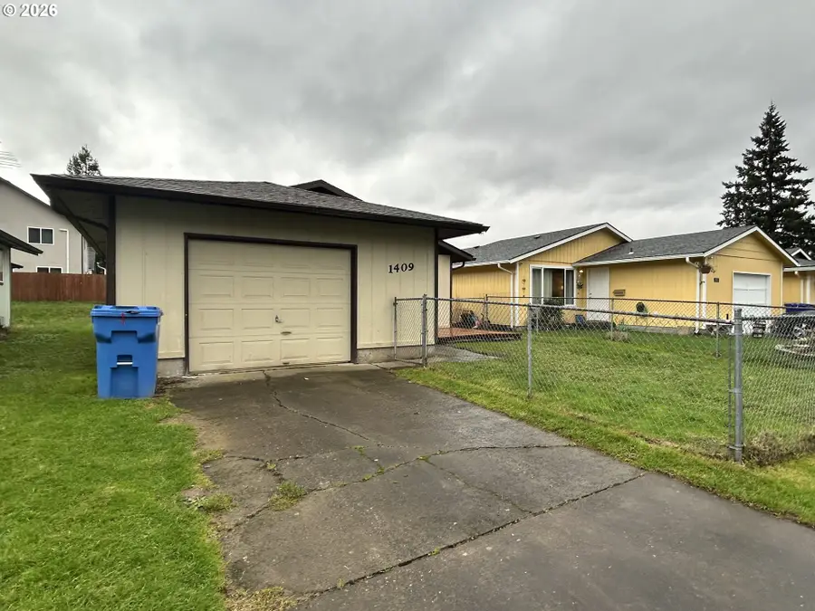 1409 Bowmont Ave, Kelso, WA 98626 - #2