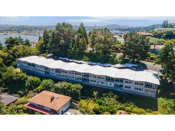 290 N 3rd Ct #7, CoosBay, OR 97420