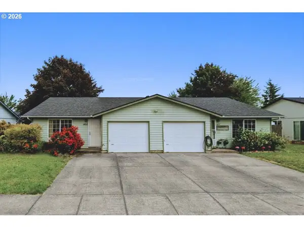 1453 W Locust St, Stayton, OR 97383