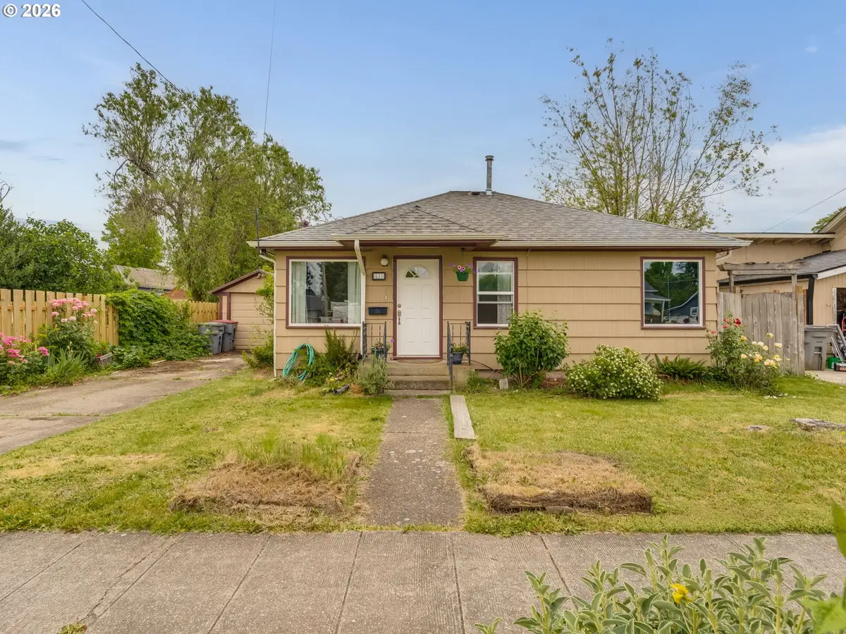 640 NE 10th St, McMinnville, OR 97128 - #1