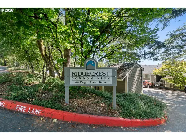 44 Eagle Crest Dr #19, LakeOswego, OR 97035