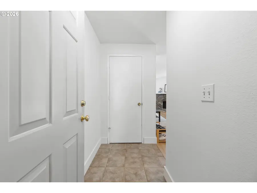 44 Eagle Crest Dr #19, Lake Oswego, OR 97035 - #3