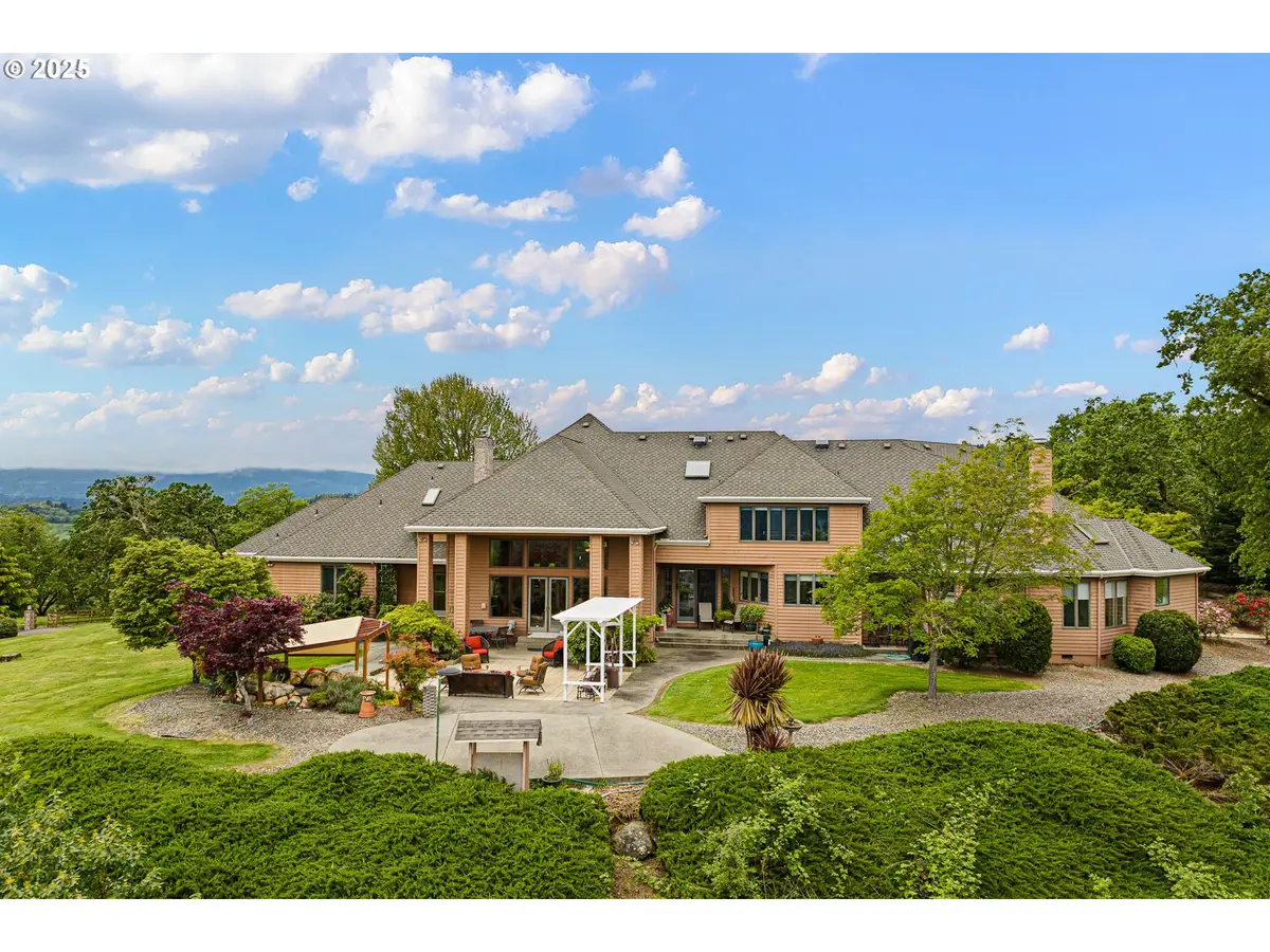 375 Bella Hills Ln, Roseburg, OR 97471 - Image #1