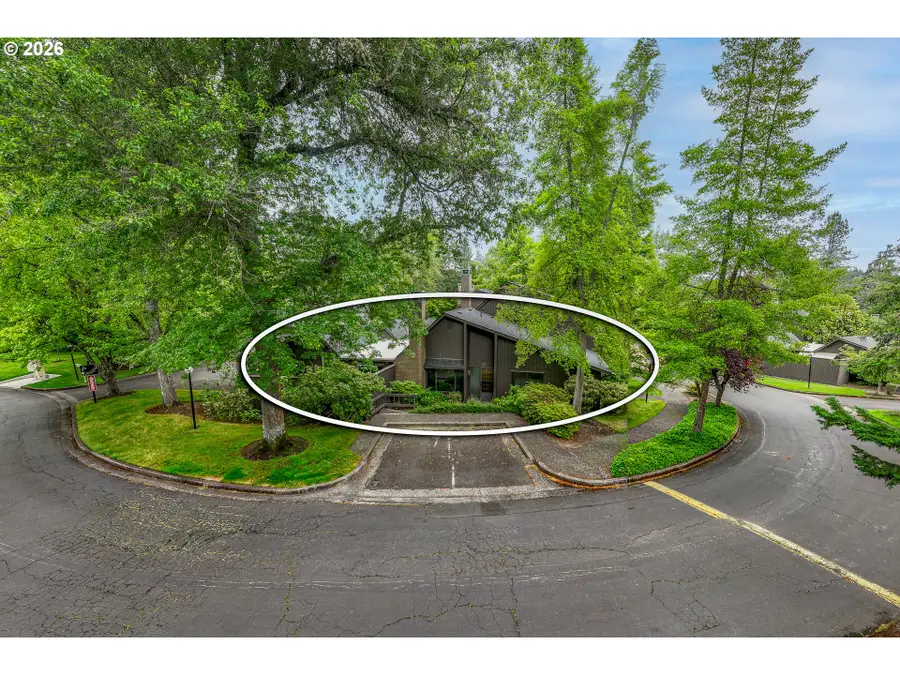 67 Westbrook Way, Eugene, OR 97405 - #3