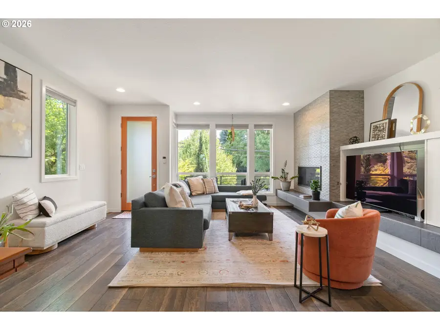 1587 NE 22nd Ave, Portland, OR 97232 - #3