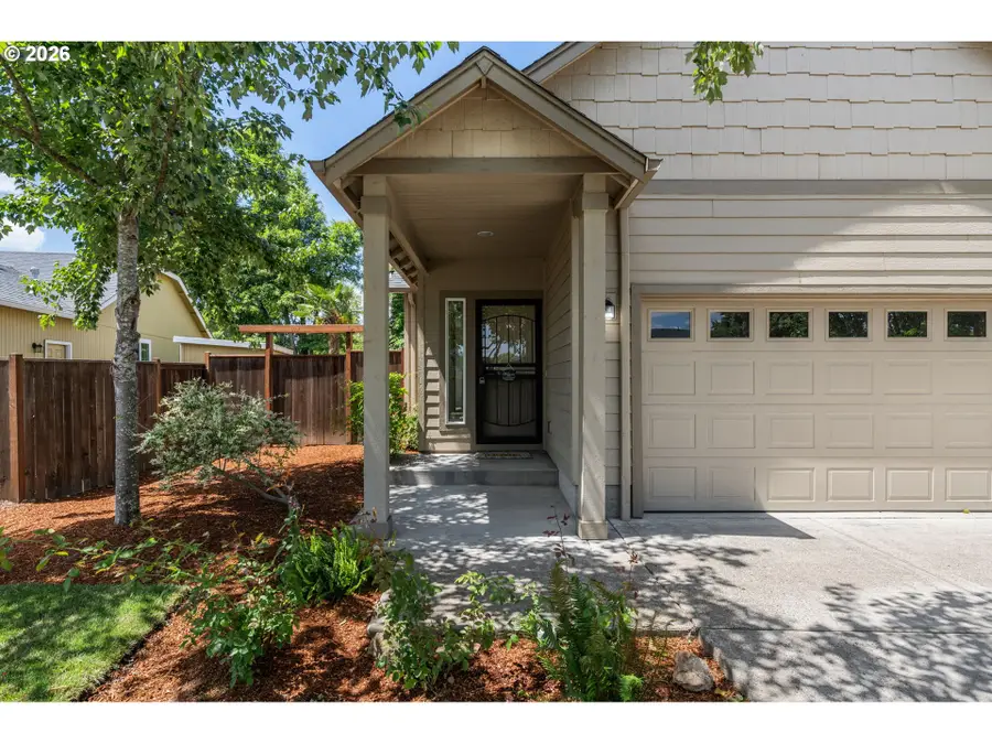 1141 Riverfront Way, Cottage Grove, OR 97424 - #2