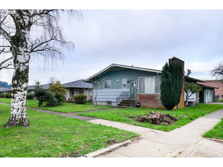 1704 10th Ave, Longview, WA 98632 - #2